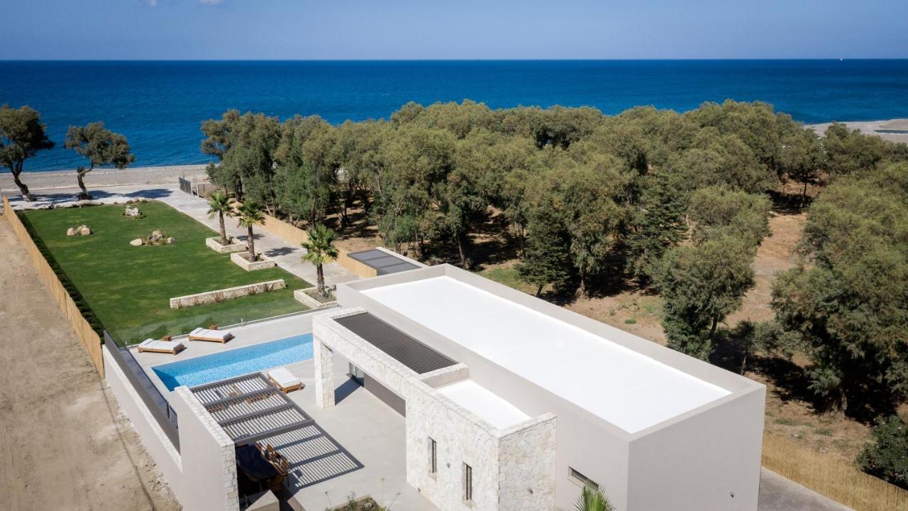 Artemis Seafront Villa, An Evanescence Sea Retreat, By Thinkvilla Tavronitis Extérieur photo