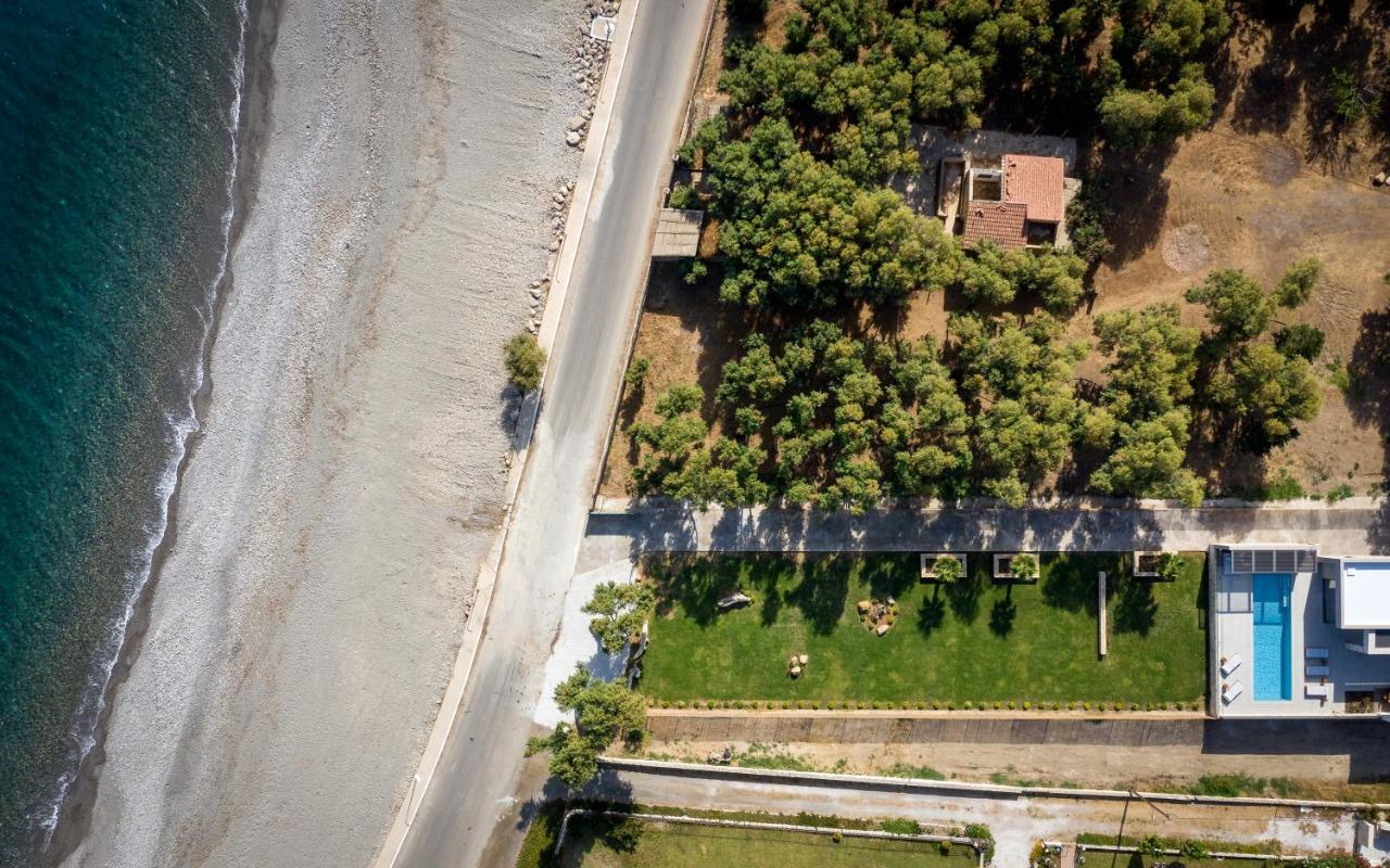 Artemis Seafront Villa, An Evanescence Sea Retreat, By Thinkvilla Tavronitis Extérieur photo
