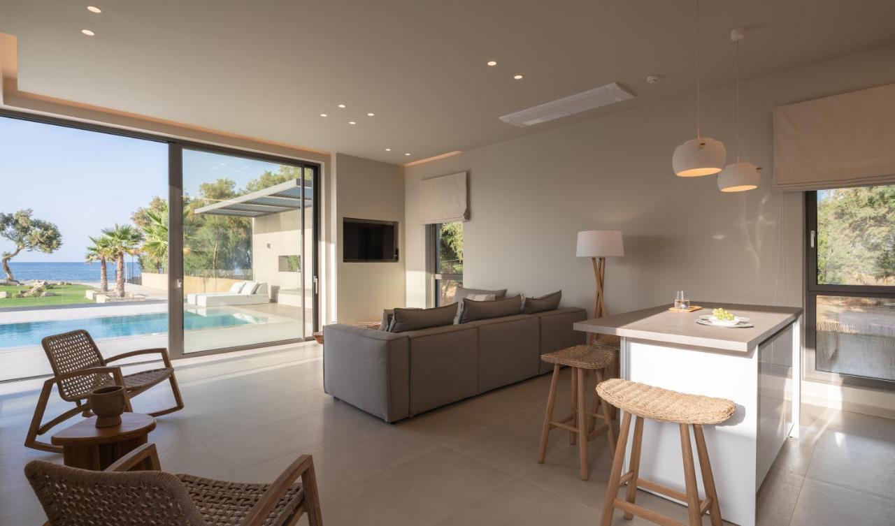Artemis Seafront Villa, An Evanescence Sea Retreat, By Thinkvilla Tavronitis Extérieur photo