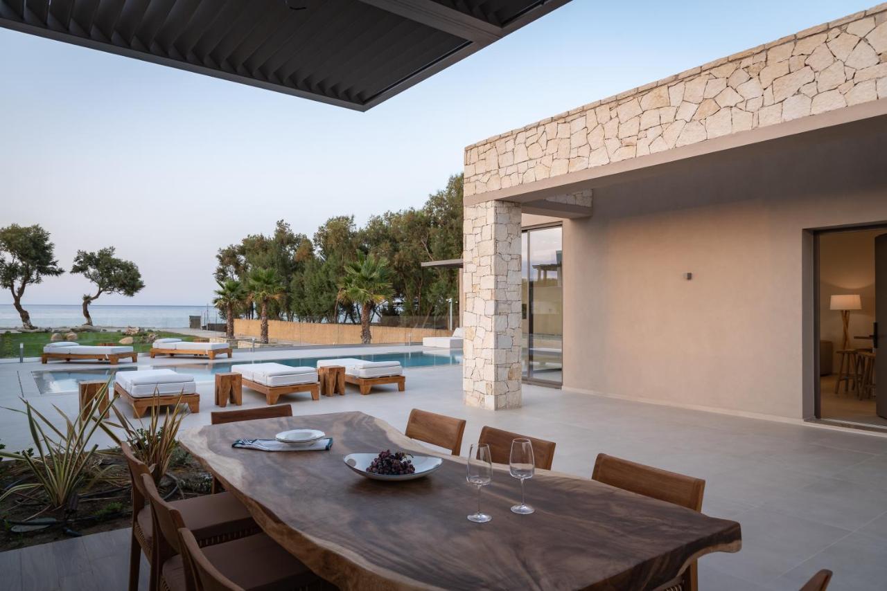Artemis Seafront Villa, An Evanescence Sea Retreat, By Thinkvilla Tavronitis Extérieur photo
