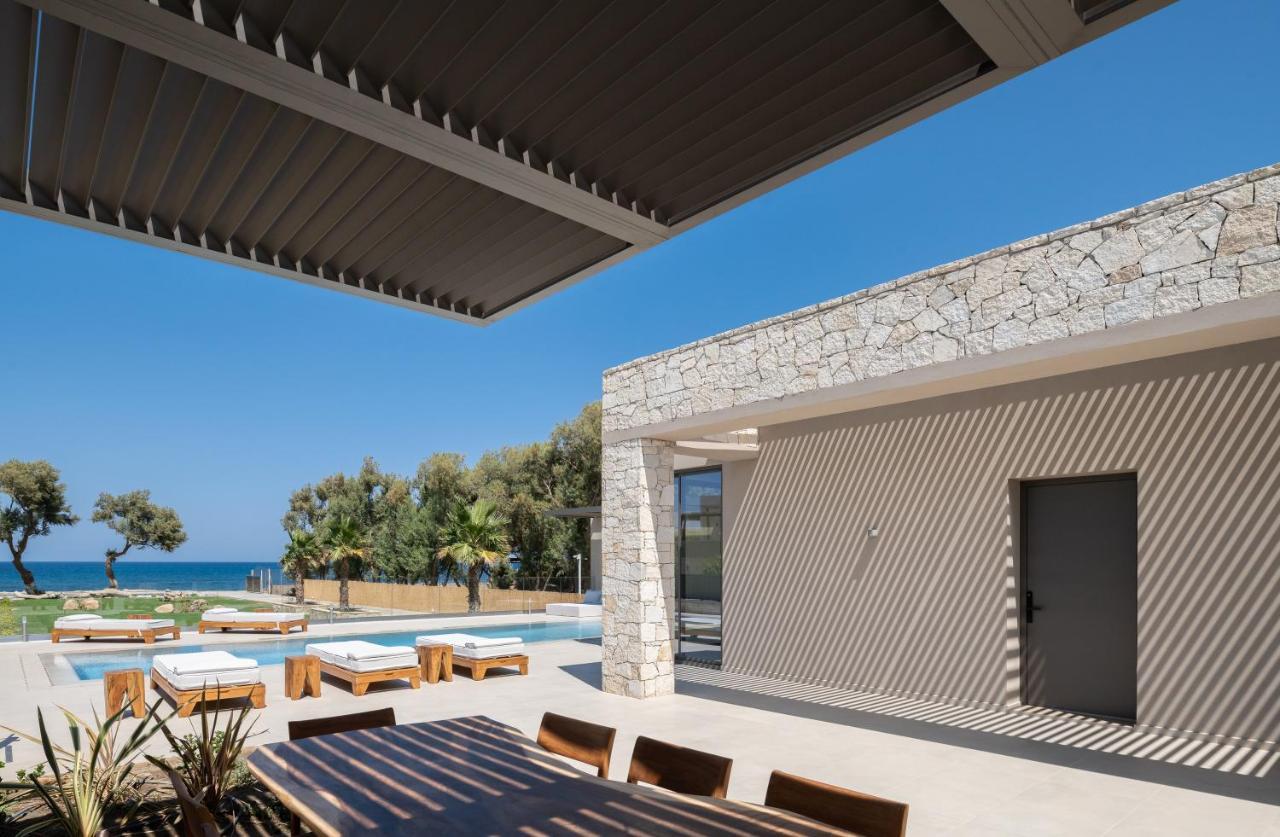 Artemis Seafront Villa, An Evanescence Sea Retreat, By Thinkvilla Tavronitis Extérieur photo