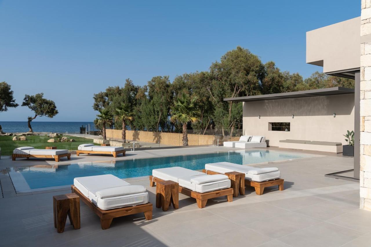 Artemis Seafront Villa, An Evanescence Sea Retreat, By Thinkvilla Tavronitis Extérieur photo