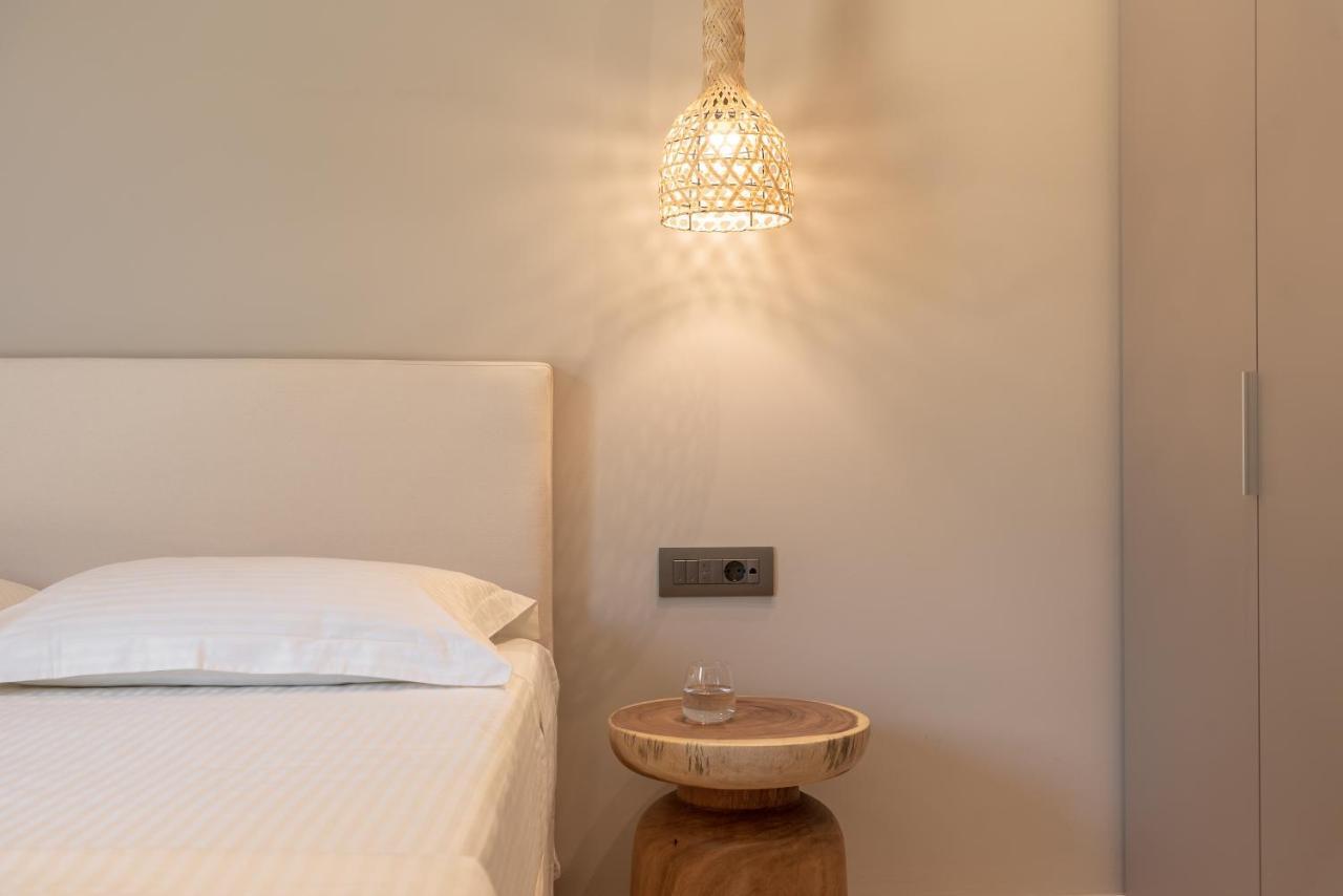Artemis Seafront Villa, An Evanescence Sea Retreat, By Thinkvilla Tavronitis Extérieur photo