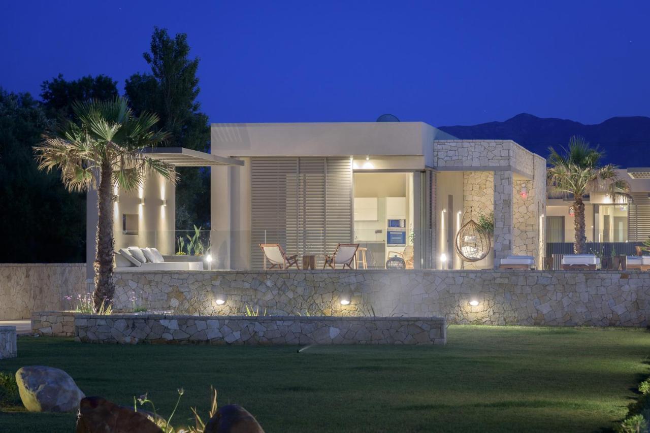 Artemis Seafront Villa, An Evanescence Sea Retreat, By Thinkvilla Tavronitis Extérieur photo