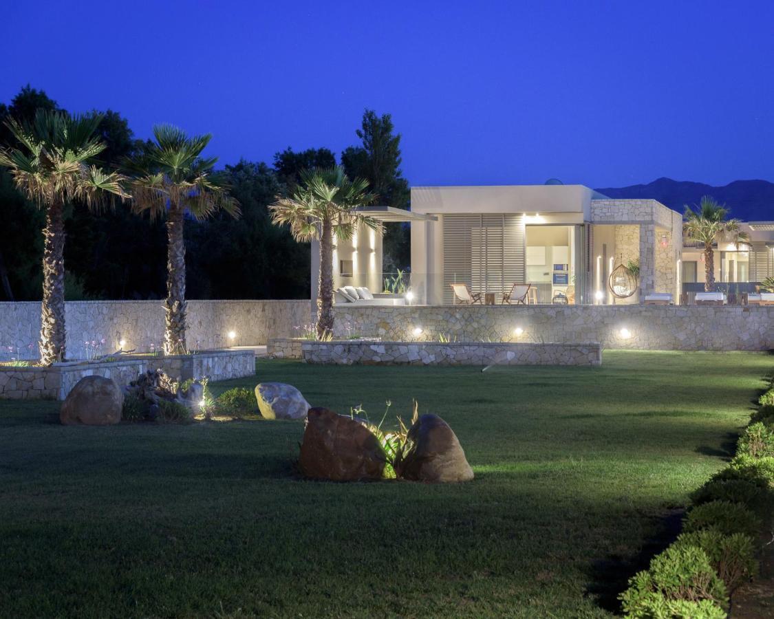 Artemis Seafront Villa, An Evanescence Sea Retreat, By Thinkvilla Tavronitis Extérieur photo