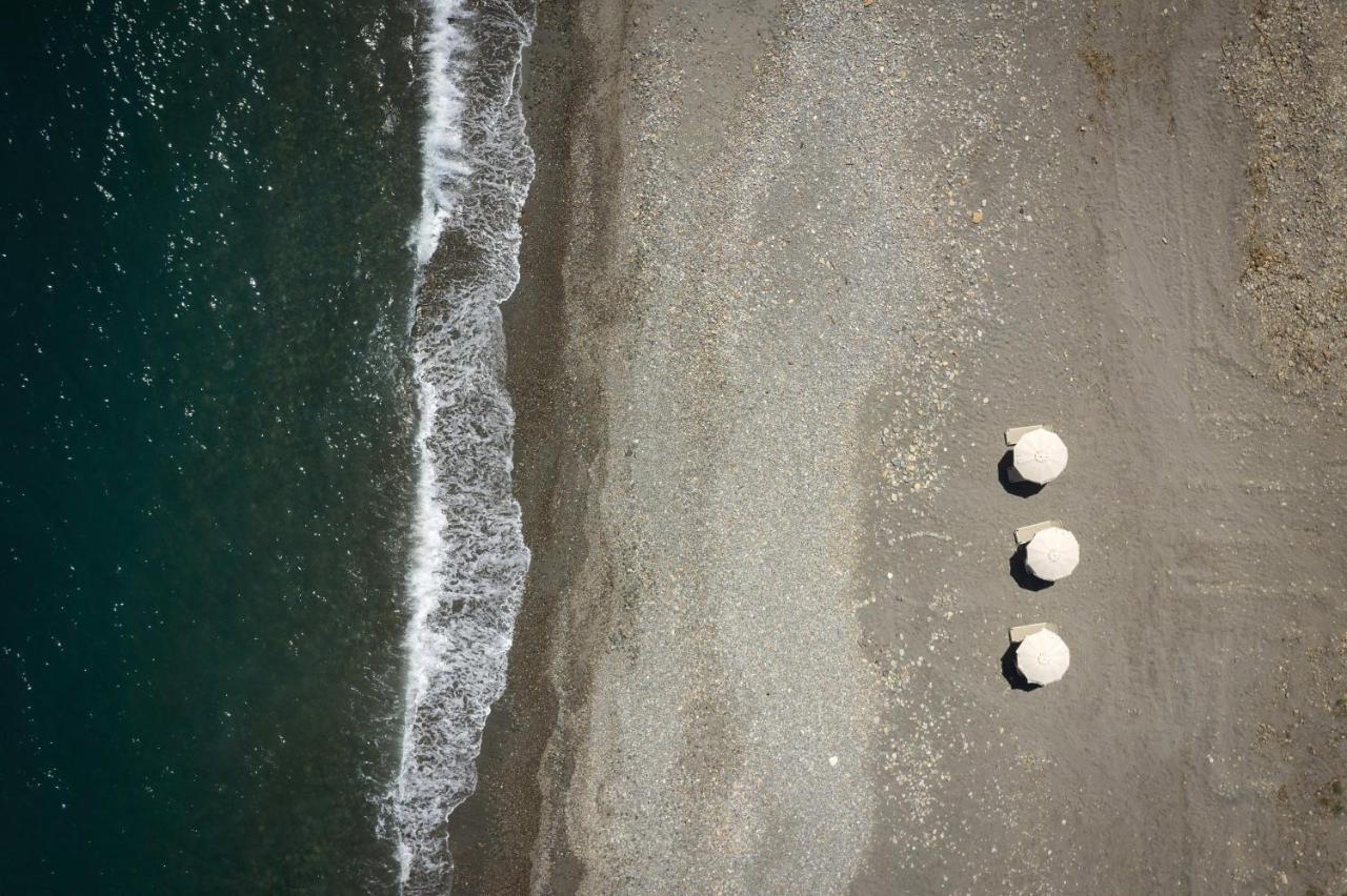 Artemis Seafront Villa, An Evanescence Sea Retreat, By Thinkvilla Tavronitis Extérieur photo